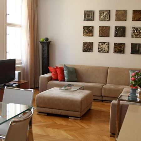 Spacious Elegance In The Heart Of Old Town Praga Exterior foto